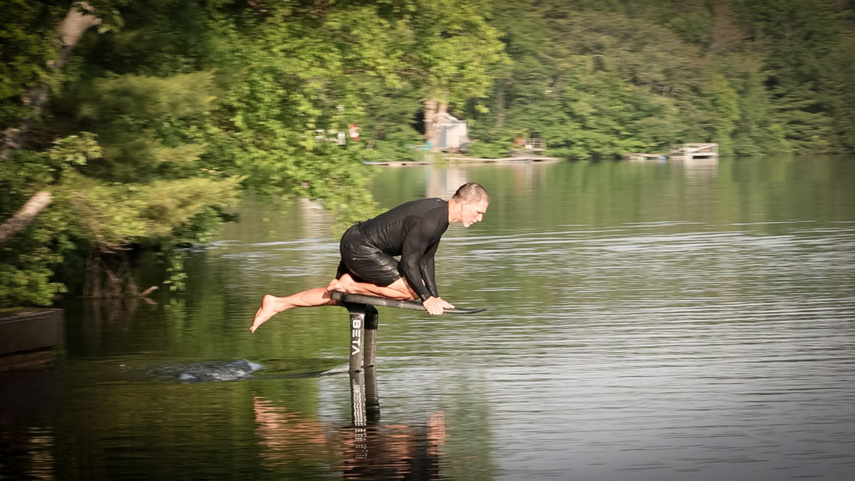 Gliding on the foil
